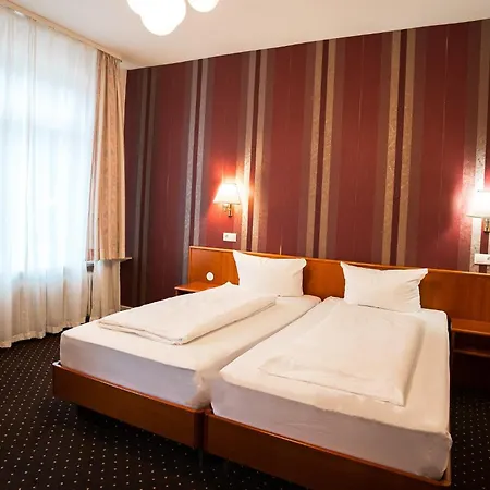 Trip Parkhotel Отель