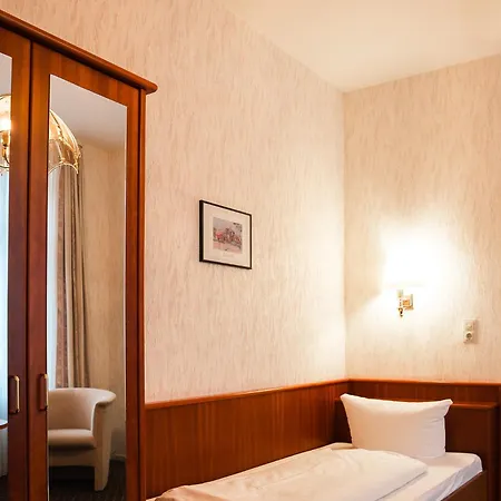 Trip Parkhotel Отель 3*