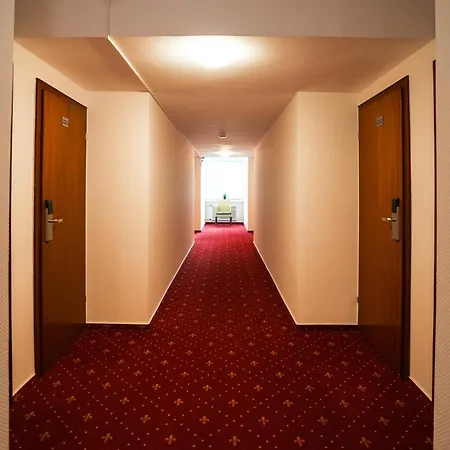 Trip Parkhotel Отель